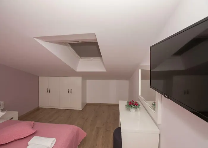 Vujcic Appartement Makarska